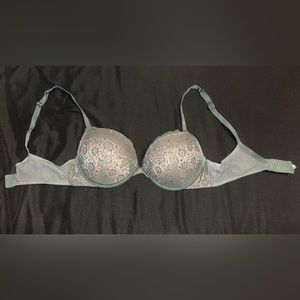 Victoria’s Secret bra 36C Beautiful threaded green design with jeweled around it